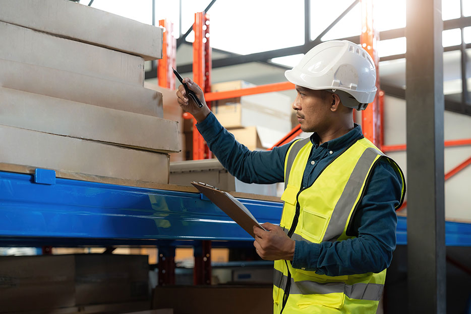 Mejoras en la seguridad laboral en la fabricación de cajas de cartón