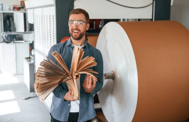 Cajas para e-commerce: cómo adaptar tu maquinaria para empaques atractivos