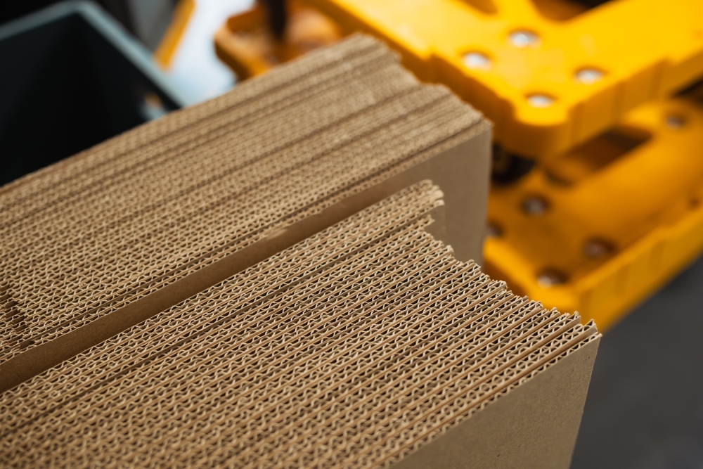¿Cómo reducir tiempos muertos en producción de cajas?